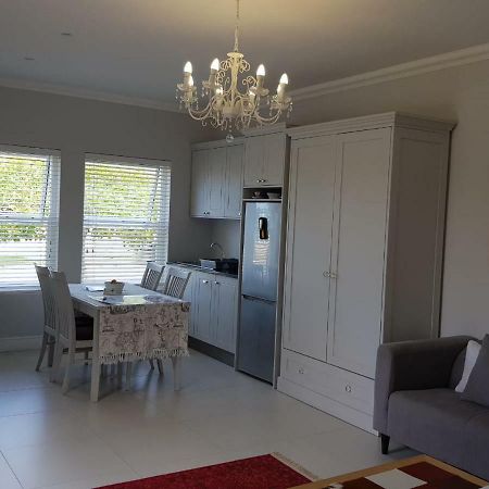 Coral Tree Apartment Hermanus Exterior photo
