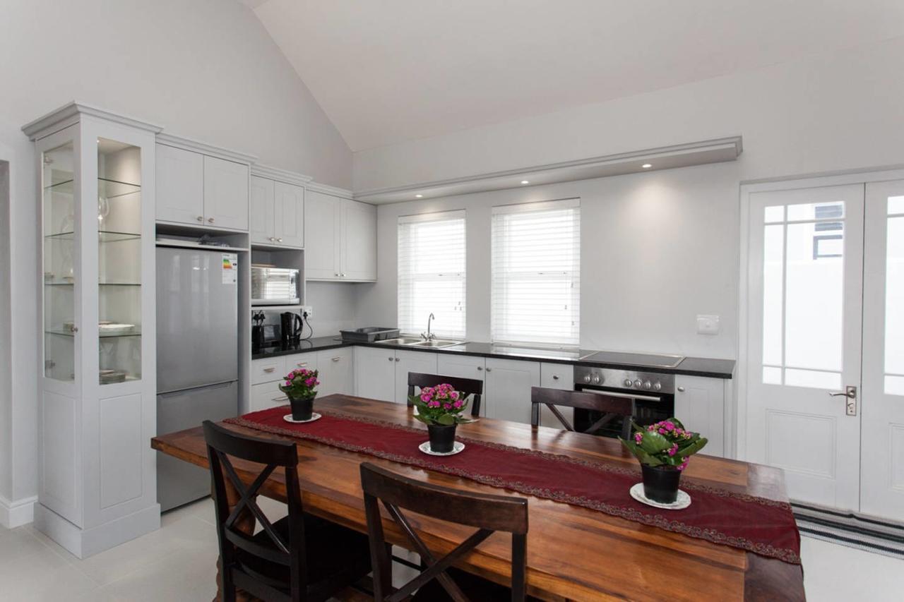 Coral Tree Apartment Hermanus Exterior photo